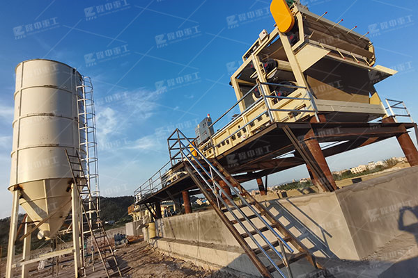 廂式壓濾機(jī)強(qiáng)度高，適合于處理細(xì)顆粒
