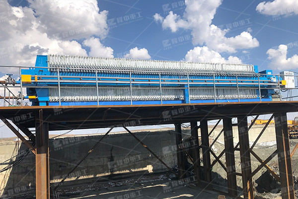 污泥壓濾機(jī)出料渾濁怎么辦？四招可以很好的解決這個(gè)問(wèn)題